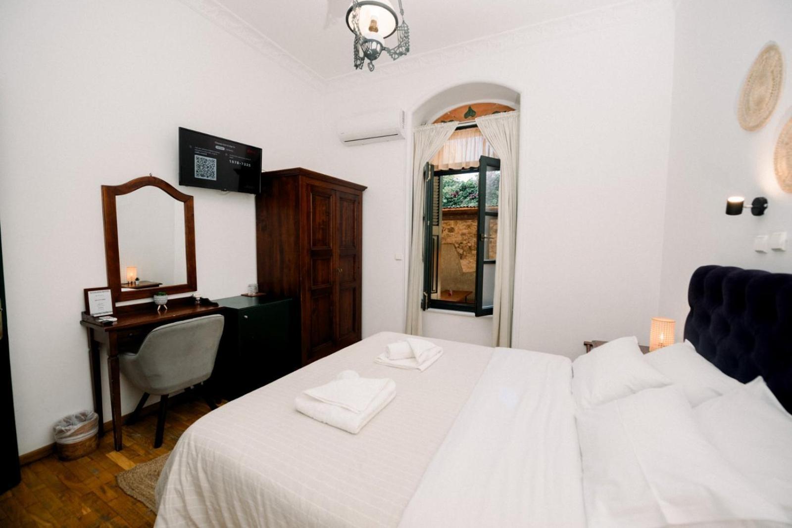 Ntouana Hotel Kalamáta Buitenkant foto
